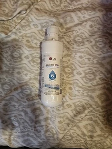 LG LT1000P Water Filter - ADQ747935 (White) - Picture 1 of 4