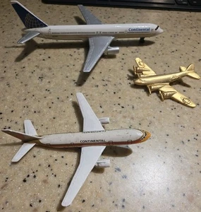 Vintage Minature Continental Airplanes & Airplane Pin - Picture 1 of 3