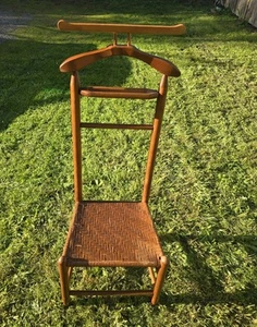 RARE FIND! Mid 20th Century Vintage Gentleman Valet Chair with Hanger Top & Tray - Picture 1 of 16