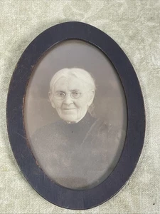 Antiker Holzrahmen Portrait Ovalrahmen Alte Dame Oma "Mama Rose" Foto 5,5" - Bild 1 von 5