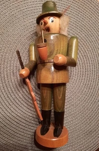 Räuchermännchen Förster / Jäger mit Gewehr und Pfeife Erzgebirge - Bild 1 von 8