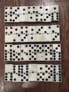 Dominó Antiguo De Hueso Y Ébano Con Juego De 28 Alfileres Giratorios De Latón - Imagen 1 de 15