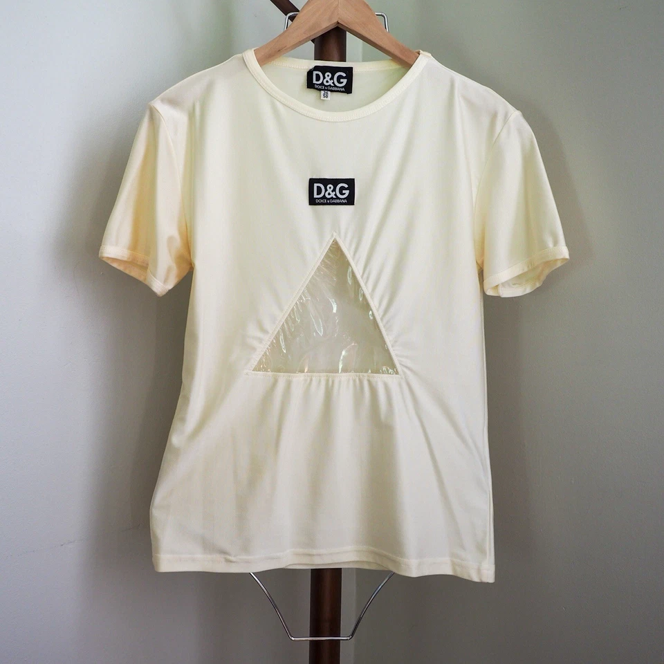 Camiseta Dolce & Gabbana Triángulo Recortado Años 90. Foto 1 de 4