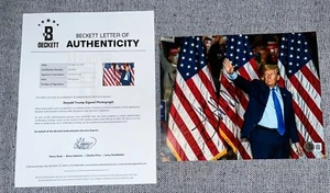 PRESIDENT DONALD J. TRUMP SIGNED 8x10 PHOTO 2024 MAKE AMERICA GREAT BECKETT COA - Picture 1 of 2