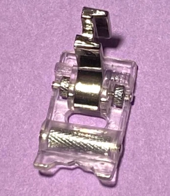 Pie rodillo de vástago bajo Viking clase "H" para muchas máquinas de coser de marca y modelo Foto 1 de 4