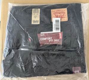 NEW Levis 560 Comfort Fit Black Jeans Mens 48x30 - Picture 1 of 9