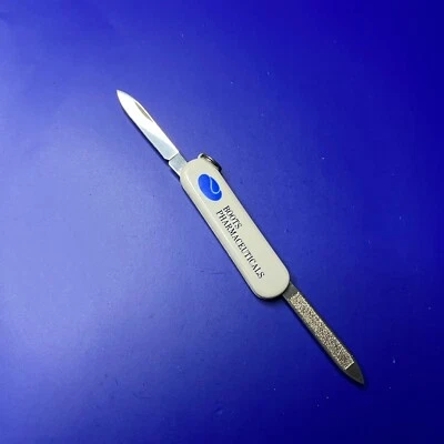 Navaja suiza Victorinox Princess 58 mm blanca Foto 1 de 4