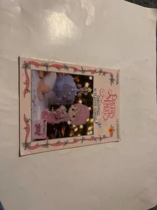 PRECIOUS MOMENTS CHRISTMAS IN PLASTIC CANVAS 1998 ~ PB VG - Picture 1 of 1
