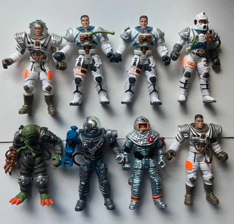 2001 Chap Mei Astronauts, Cyborg and Alien Space Quest Action Figures Lot Cover