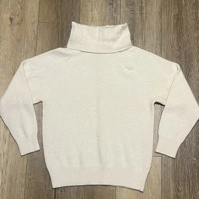 Suéter De Colección Lana de Cordero Angora Cuello Alto Mediano Crema Acogedor Minimalista Lujo Suave Foto 1 de 4