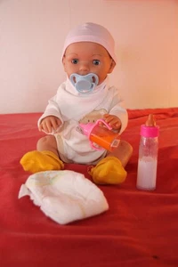 Puppe (43cm) mit Zubehör - Bild 1 von 1