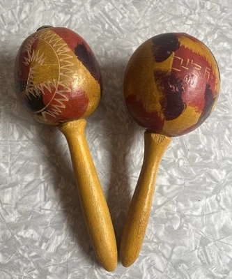 ANTIQUE VINTAGE PAIR OF MARACAS SHAKERS PRIMITIVE  - Image 1 of 4