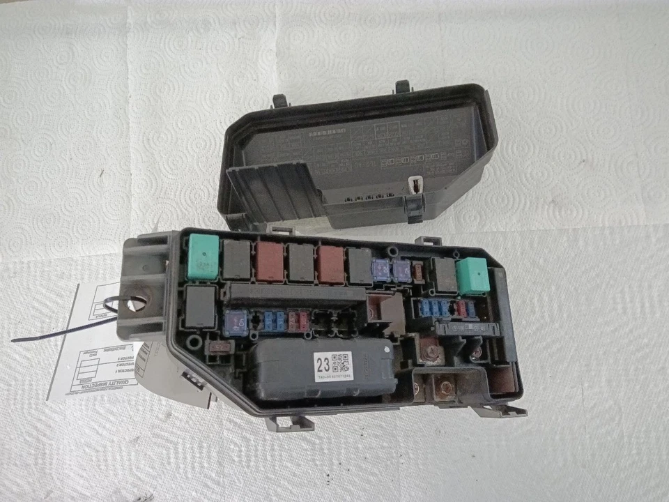 Fuse Box Engine Compartment Sedan 2.4L Fusebox Acura TSX 2009 2010 2011 12-2014 - Image 1 of 4