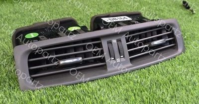 Lexus IS250 IS350 09-2013 Genuine AC /Heater Air Vent panel 55670-53020 oem used - Image 1 of 4