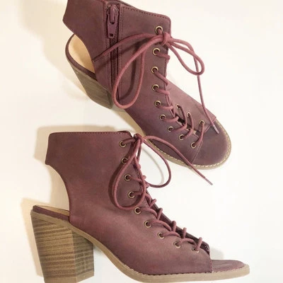 Mossimo Supply Botines Punta Abierta y Tacón 7.5 Foto 1 de 4