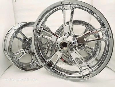 Llanta cromada Harley Davidson Trike Freewheeler FLRT programa de intercambio de 14 unidades Foto 1 de 4