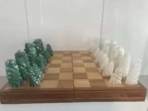 Old Vintage Natural Stone White Marble&Green Agate Granite Hand Carved Chess Set - Picture 1 of 14