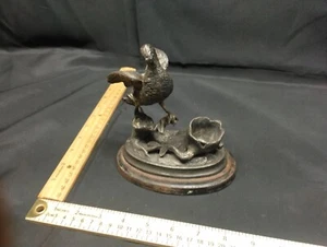 Antiguo Tintero Figura Pájaro Faisán Gallina Hierro Fundido Bronce Falta Inserto - Imagen 1 de 7