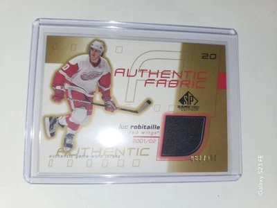 2001-02 SP Game Used Edition Authentic Fabric Gold Luc Robitaille # 61/300 - Image 1 of 4