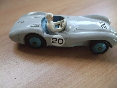 DINKY TOYS  110   ASTON MARTIN - Image 1 of 4