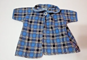 BATA DE FRANELA AZUL MUÑECA BEBÉ CLON 10" -12" AÑOS 50 DE COLECCIÓN CON BROCHE DE PRESIÓN DE ROSQUILLA - Imagen 1 de 2