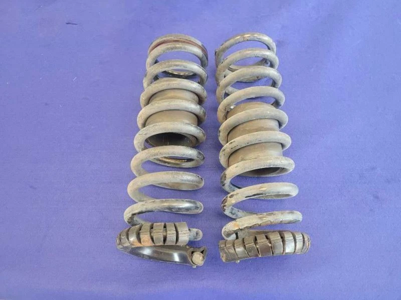 1994-1995 Ford Mustang GT 5.0L Convertible Rear Back Coil Springs OEM 2406 - Image 1 of 4