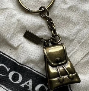 Vintage Coach Daypack Schlüsselanhänger massiv Messing 9960 9791 - Bild 1 von 4