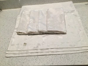 white damask table linen lot 1 tablecloth 39” square 3 placemats 4 napkins - Picture 1 of 6