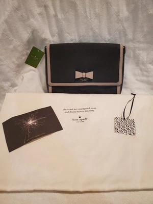 Bandolera Kate Spade negra y gris Hazel Court Alek Foto 1 de 4