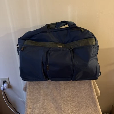 Lug Shuttle Bus Great Travel Bag Weekender With Wheels Pre Owned Good Conditions - Image 1 of 4