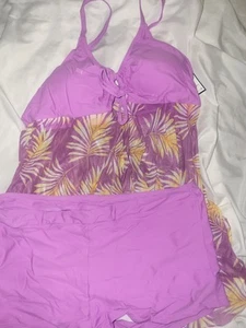 2 Piece Bathing Suit With Boy Shorts - Picture 1 of 3