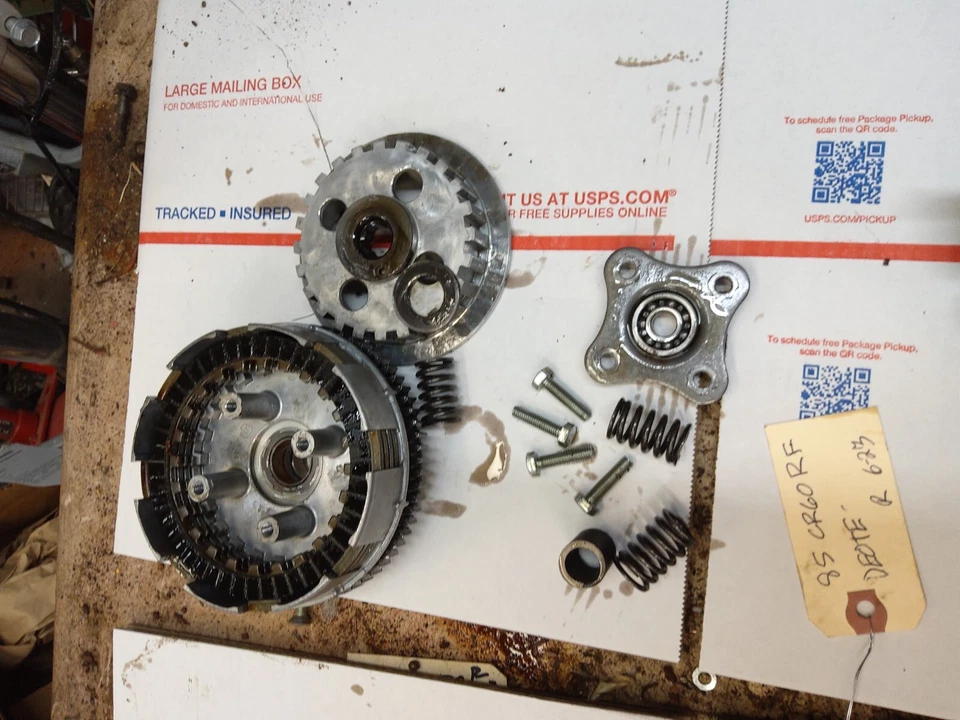 Honda CR60RF 1985 cesta de embrague R Foto 1 de 4