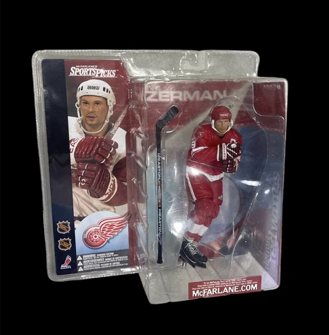 McFarlane NHL Series 1 STEVE YZERMAN Red Wings Chase Variant Figure Red Jersey B Cover
