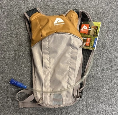 NWT Ozark Trail Small 2 Liter Hiking Hydration Backpack with Water Reservoir - Image 1 of 4