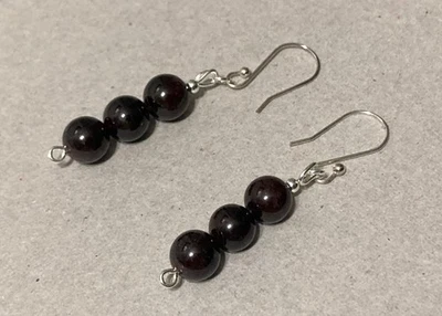 "Pendientes de piedras preciosas de 2"" con cuentas redondas hechas a mano de plata cristal granate rojo oscuro" Foto 1 de 4