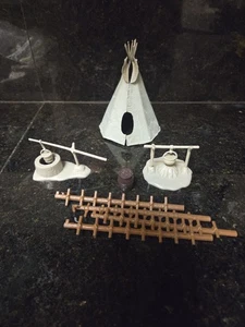 VINTAGE MARX TIPI, LAGERFEUER, PULVERFASS, FORTLEITERN 54mm SPIELSET - Bild 1 von 7