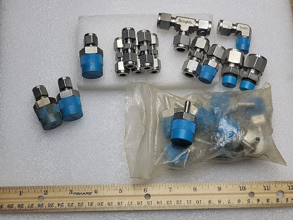 Swagelok SS-400-6, 1/4" 3/8" ToD 316SS Union Compression Fittings Mix Lot Of 24  - Image 1 of 1