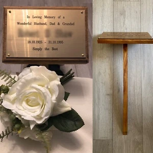 Gedenktafel mit Pfahl Massivholz Handarbeit stark langlebig kostenlose Gravur - Bild 1 von 6