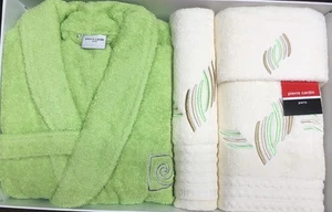 PIERRE CARDIN L / XL 4 TEILIGES BADEMANTEL HANDTUCH SET LINDGRÜN CREME 100% BAUMWOLLE - Bild 1 von 1