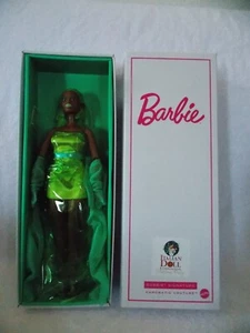 Barbie Signature Green Chromatic Couture Italian Doll Convention - Picture 1 of 2