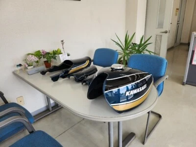 KAWASAKI Z1 Juego Exterior Tanque Gas Gasolina Foto 1 de 4