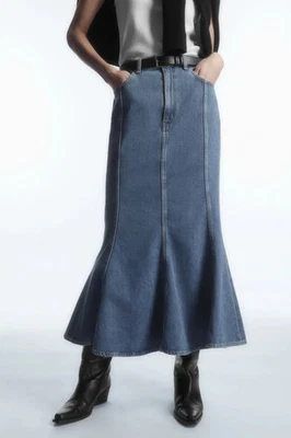 Falda vaquera acampanada con paneles COS sirena talla 8 Foto 1 de 4