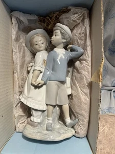 Lladro Puppy Love Figur Junge & Mädchen hält Hände 1127 nicht mehr produziert neuwertig mit Box - Bild 1 von 7