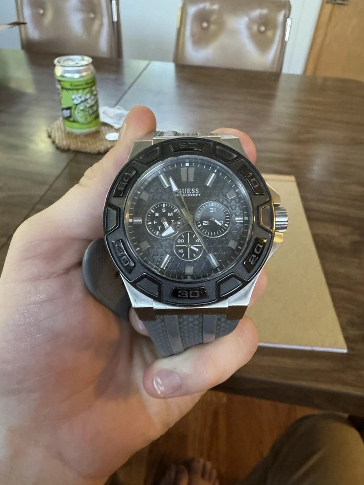 RELOJ FORCE 100M VINTAGE PARA HOMBRE GRANDE ADIVINAR DIVERS SPORT W0674G8 COLOR GRIS FUNCIONA Foto 1 de 4