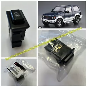 MR168573 interruttore fendinebbia Ant Mitsubishi Pajero V24 Originale - Foto 1 di 3