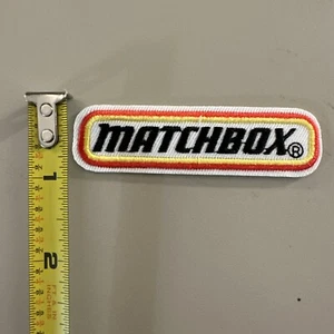 Matchbox (gestickter Bügelbild Patch) Spielzeug/ Rennsport/ Auto/ LKW/ Die Cast - Bild 1 von 3