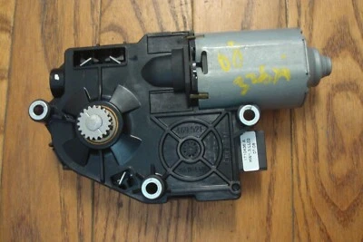 2006 2007 2008 BMW E90 328Xi 4dr OEM Sun Roof Motor 67.61-7193398 - Image 1 of 4