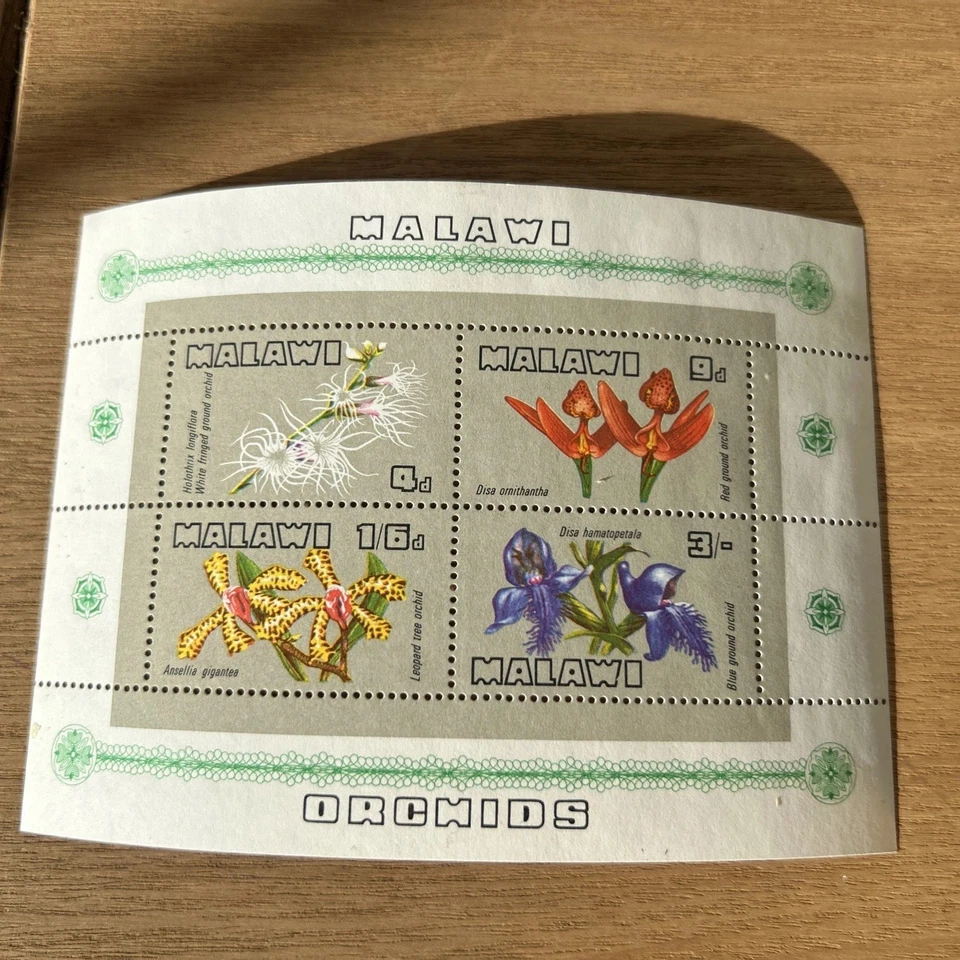 MALAWI  1969 Flora Flowers: Orchids. Miniature SHEET. Mint Never Hinged.   - Image 1 of 3