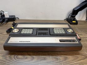 VINTAGE INTELLIVISION CONSOLE WITH STAMPEDE GAME WORKS