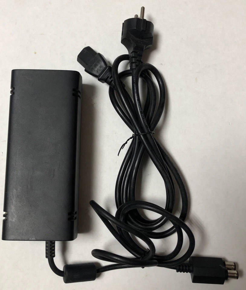 Alimentatore per XBOX 360 S Slim - Originale Microsoft - FUNZIONANTE - Immagine 1 di 1
